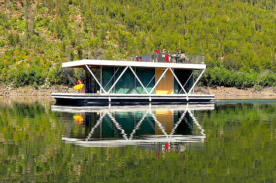 1 noite numa casa flutuante para 2 | Floating Álvaro - Oleiros (Castelo Branco)