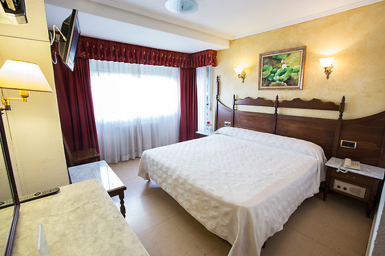 HOTEL REYES CATOLICOS - photo 6