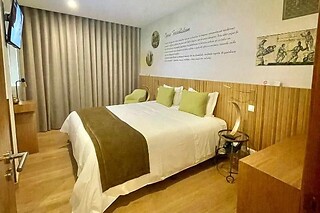 Uma noite em quarto duplo com pequeno almoço para 2 em Castelo Hotel em Chaves (Vila Real)