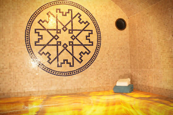 Uma noite em quarto duplo com pequeno almoço para 2 em Castelo Hotel em Chaves (Vila Real)