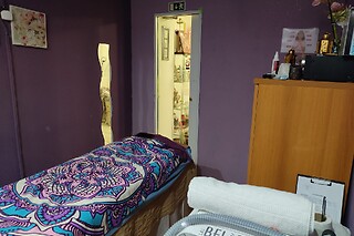 Massagem modeladora corporal para 1 no Rithus Naturales (Porto)