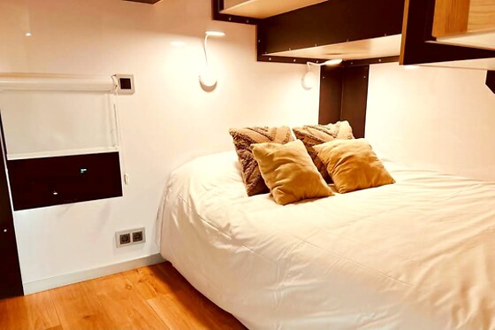 DIFFERENT CHARTER - photo 1