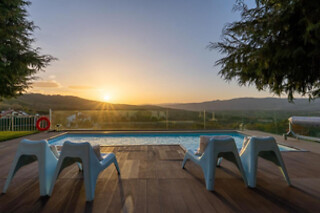 Estadia com pequeno-almoço + Tour de Jipe para 2 no Gerês | Casa Avó Chiquinha
