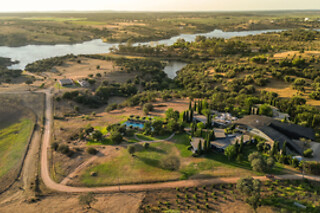 Padel ao ar livre no Alentejo para 2 | Herdade da Cortesia Hotel 4* - Avis
