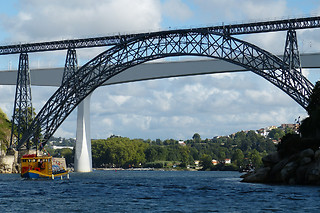 Cruzeiro das 6 pontes para 1 | Manos do Douro - Vila Nova de Gaia