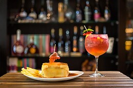 Santa Sede Winebar