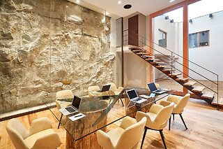 1 noite com pequeno-almoço para 2 | The Log Porto Hotel**** by Piamonte Hotels | Antas