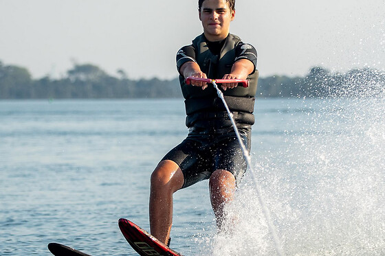 Sessão de ski aquático para 2 em Livin Barca em Torreira (Aveiro)