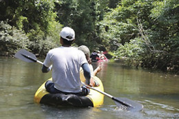 Canoë en terre d'allier