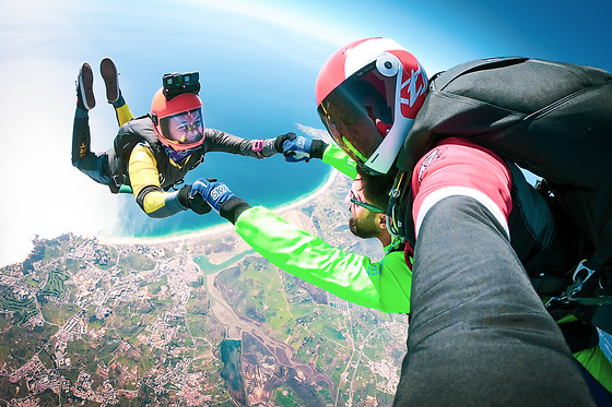 Salto Tandem ou Salto de Paraquedas a 3000m no Algarve para 1 | Air Emotions - Portimão