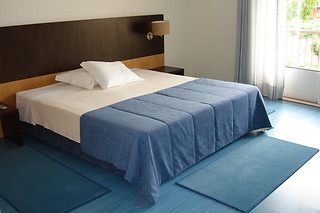 Romance a Dois | Quarto com banheira de hidromassagem em Figueiró dos Vinhos - Hotel Rural Solar das Freiras