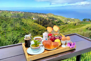 Uma noite com pequeno-almoço para 2 em Madeira Sunset Cottage em Funchal (Madeira)