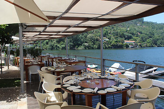 Uma noite em quarto twin standard com pequeno-almoço para 2 em Douro Hotel Porto Antigo**** em Cinfães (Viseu)