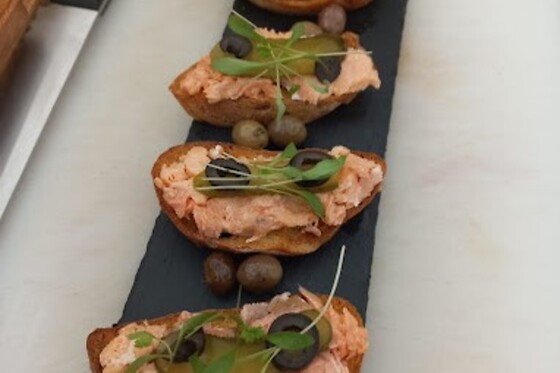 Seleção Gourmet com Prova de Vinho para 2 | Botica Saloia (Sintra)