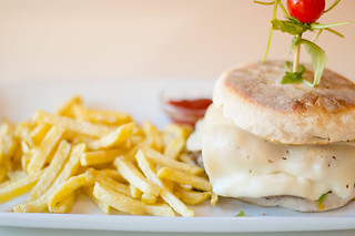 Almoço ou jantar para 2 em Santa Francesinha (Porto)