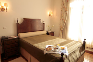 Uma noite em quarto duplo com pequeno-almoço e um jantar para 2 em Hotel Rural Villa do Banho*** em São Pedro do Sul (Viseu)