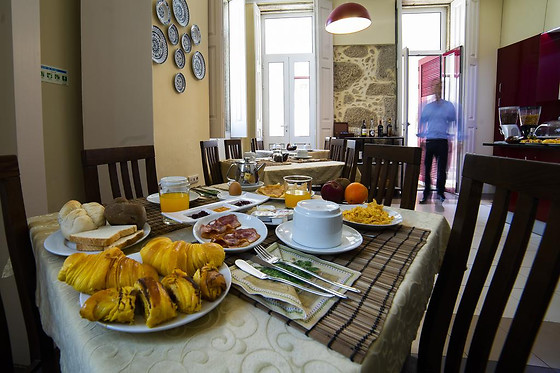 DUKES CORNER GUEST HOUSE - photo 3