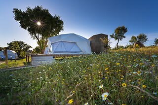 Uma noite em Tenda Glamping com jantar e acesso ao Wellness Center no Gavião Nature Village, distrito de Portalegre) | 2 Pessoas