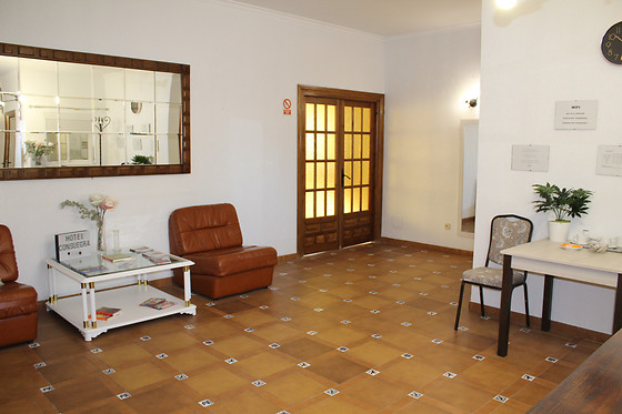 HOTEL CONSUEGRA - photo 3
