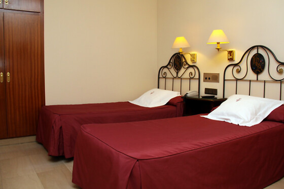 HOTEL ANDRIA - photo 13
