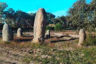 Viagem familiar à pré-história | Entrada no Museu Interactivo do Megalitismo de Mora (Évora)