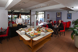 Hotel The Originals Nîmes Costières