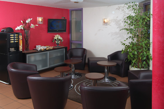 Hotel The Originals Nîmes Costières - photo 3
