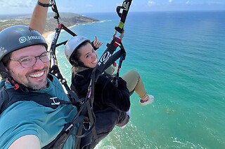 Voo de parapente bilugar com campeão nacional | Para 1 adulto | S. Martinho do Porto ou Nazaré