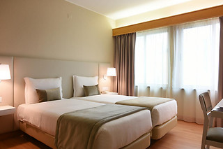 Uma noite em Suíte Júnior com pequeno-almoço para 2 em Hotel Exe Wellington**** em Figueira da Foz (Coimbra)