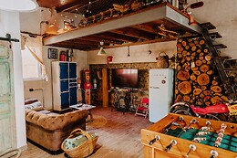 LA CASITA DEL ALBINO & LARCADE
