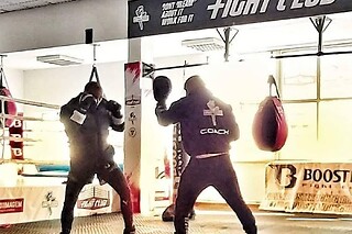 Aula de artes marciais para 1: Kickboxing, Muay Thai, Boxe ou Jiu Jitsu | Estoril Fightclub