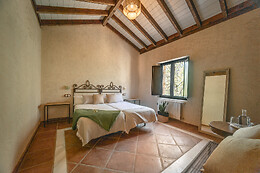 ECO HOTEL CUEVA DEL GATO